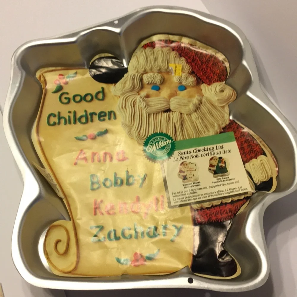 🎄Wilton Santa checking list cake pan